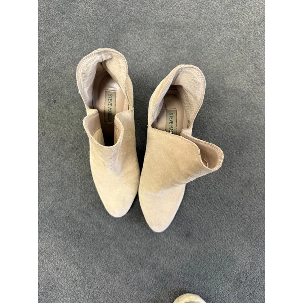 Women's Steve Madden Beige Ankle Boots Size 9.5 suede tan nude - Picture 2 of 8